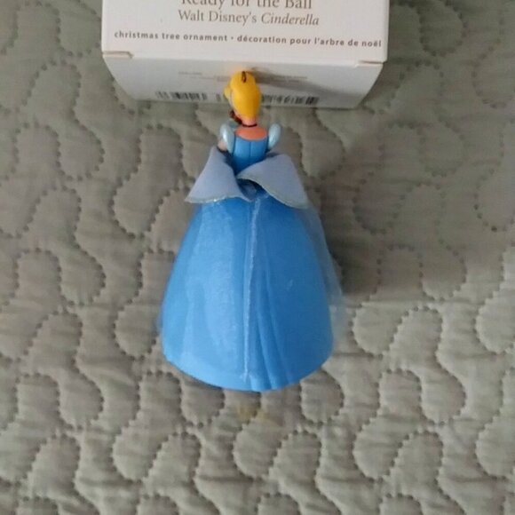 2012 Hallmark Disney Cinderella "Ready for the Ball" Ornament - Picture 9 of 13